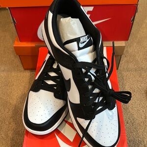 Nike Classic Black and White Athletic Shoes